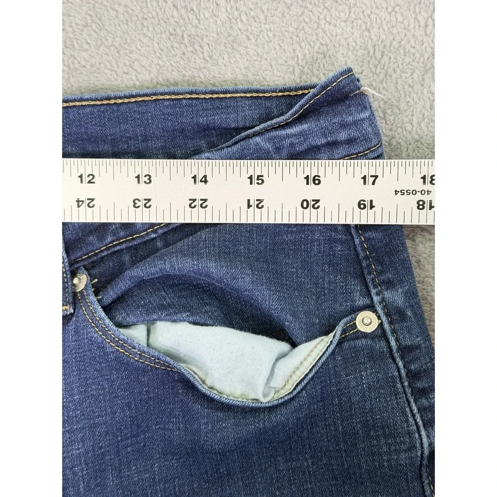 Levis Jeans Womens 33 Blue Dark Wash Denim Mid‎ Rise Classic Bootcut Stretch